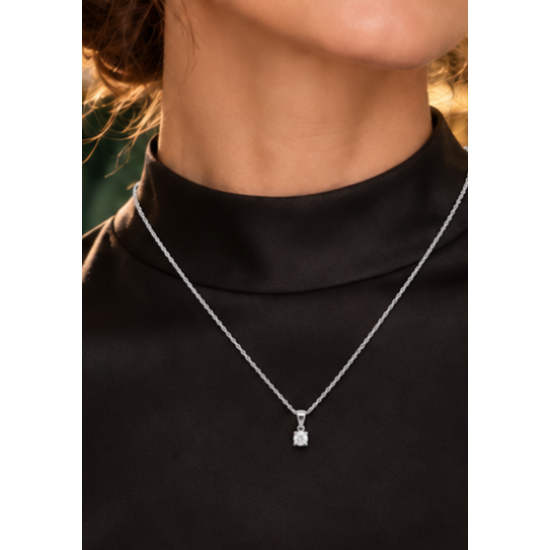 Pre Owned 18ct White Gold Diamond Pendant and Chain ZC109
